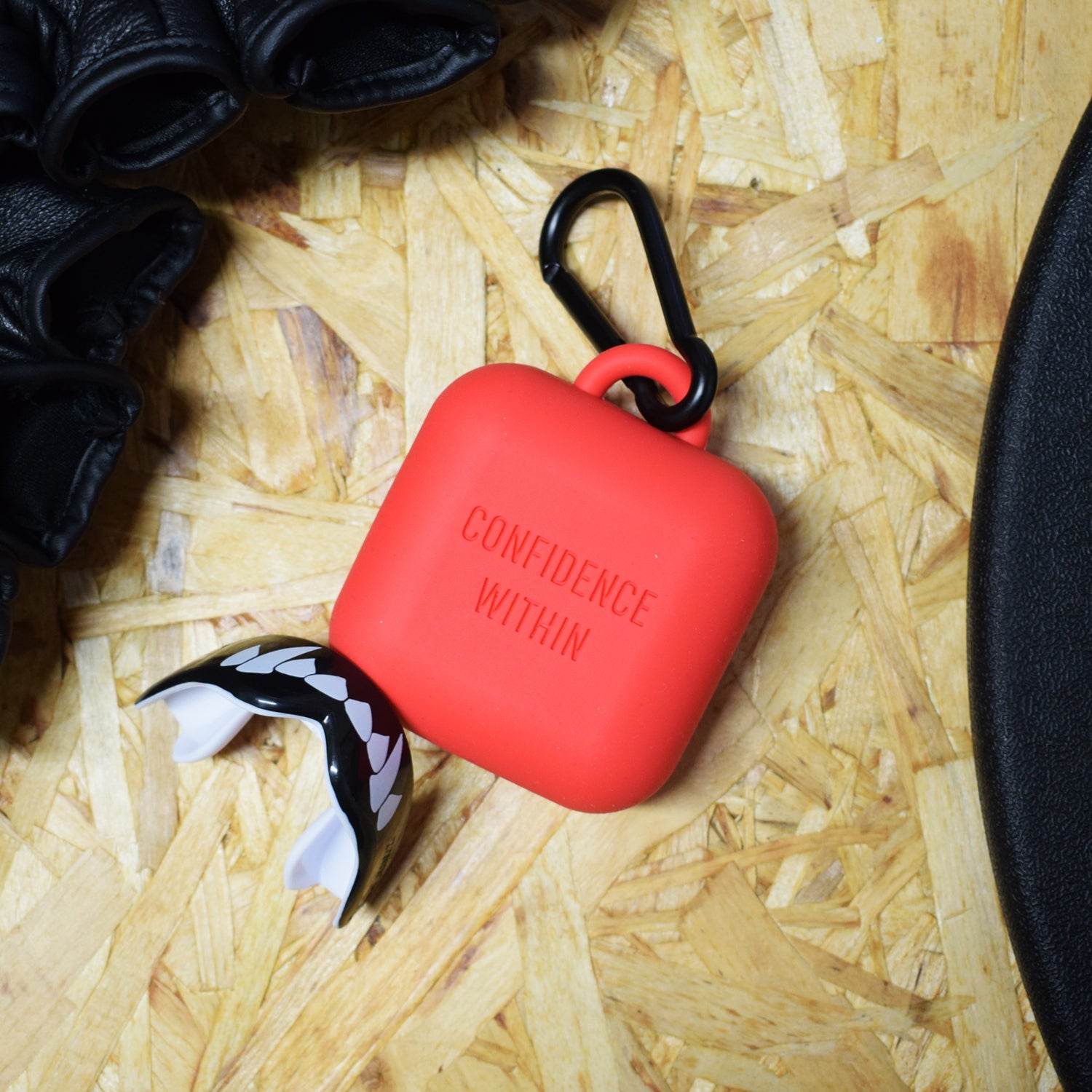 SAFEJAWZ Premium Silicone Case - Red O/S