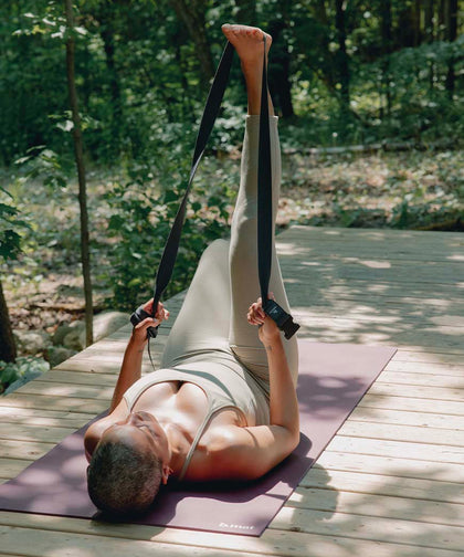 b, halfmoon buckled stretch strap 6ft