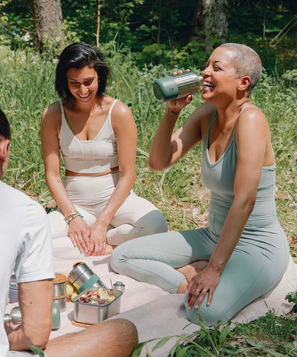 b, halfmoon everyday blanket